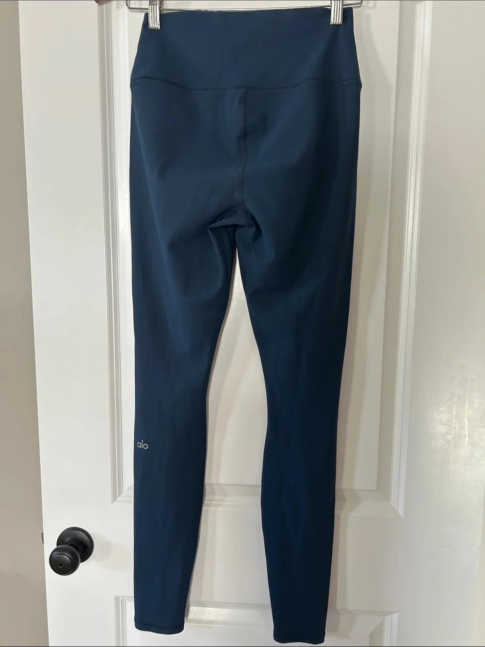 Alo Blue Hi-Waist Warrior Ripped Leggings Sz M w MEASUREMENTS Reflective Logo